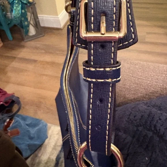 Dooney & Bourke Navy Blue Leather Shoulder Bag - Picture 5 of 11